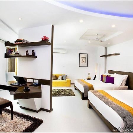 Melange Astris Aparthotel Bangalore Room photo